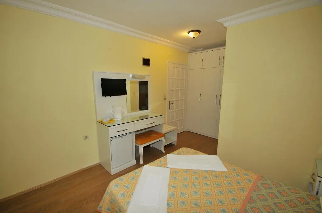 Ilkiz Beach Hotel Oludeniz 2*,
